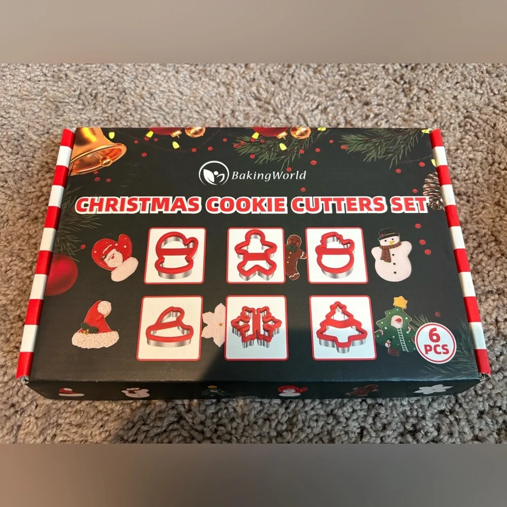 Red Christmas Cookie Cutters Set
